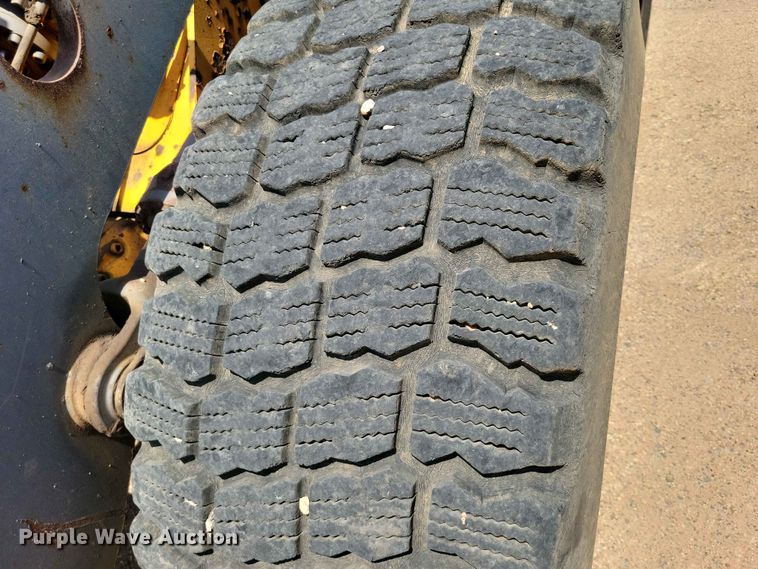 image for item EE1121 2009 Volvo L70F wheel loader