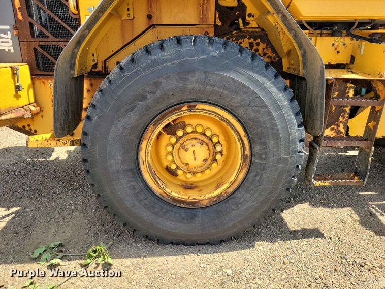 image for item EE1121 2009 Volvo L70F wheel loader