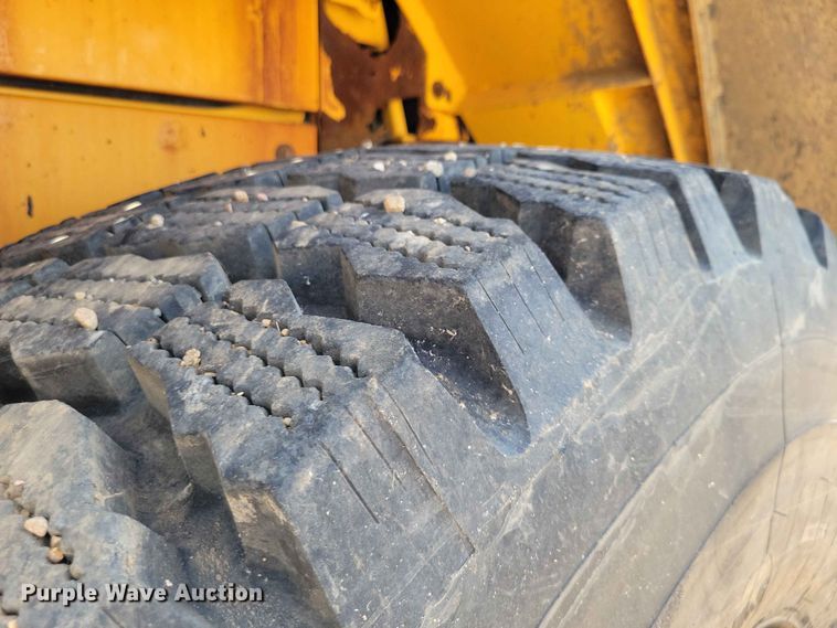 image for item EE1121 2009 Volvo L70F wheel loader