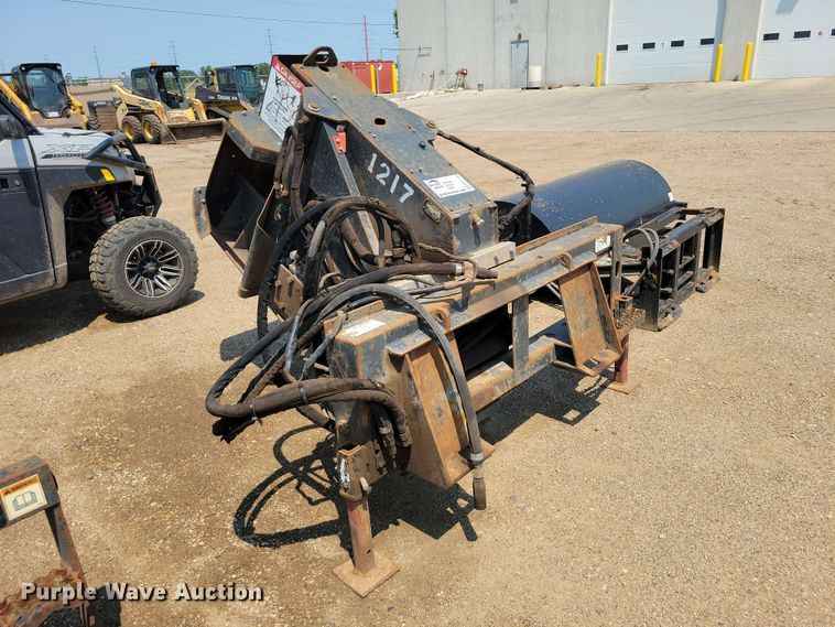 image for item EE1144 2011 Bobcat WS18 skid steer rock saw