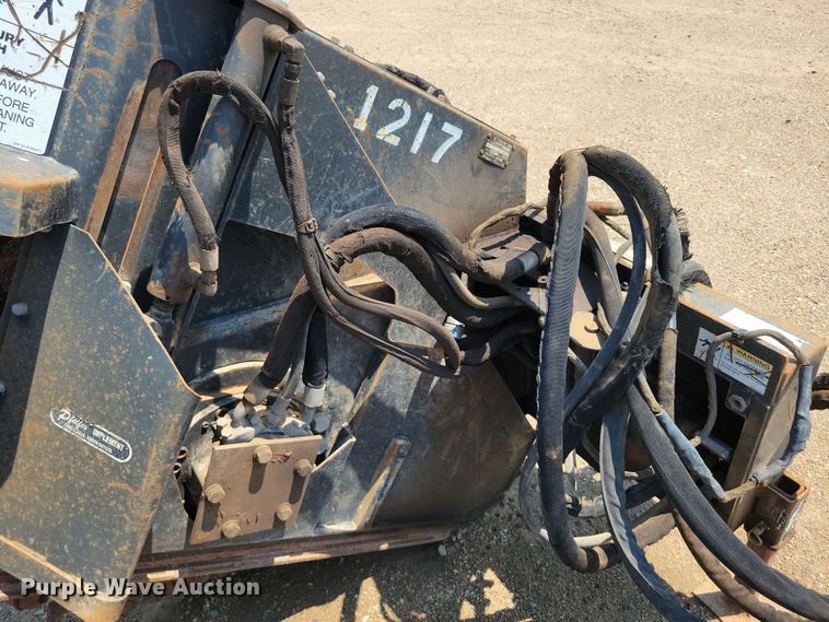 image for item EE1144 2011 Bobcat WS18 skid steer rock saw