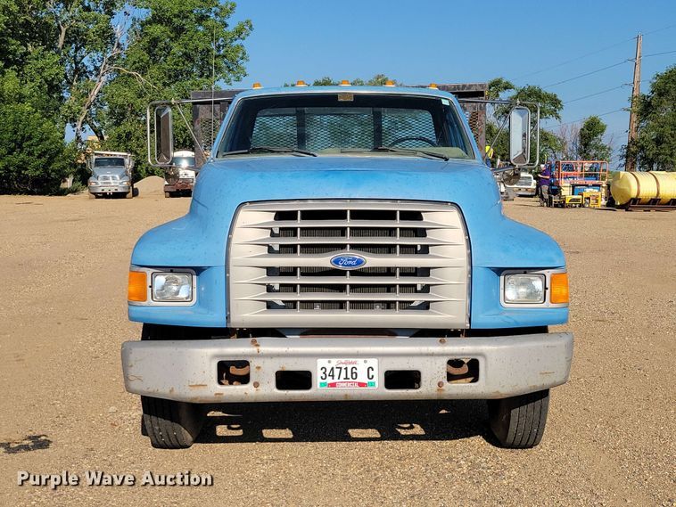 image for item EE1145 1995 Ford F700 dump flatbed truck