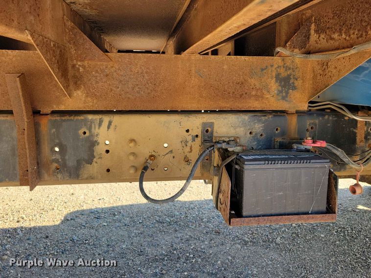 image for item EE1145 1995 Ford F700 dump flatbed truck