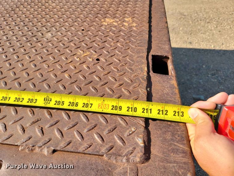 image for item EE1145 1995 Ford F700 dump flatbed truck