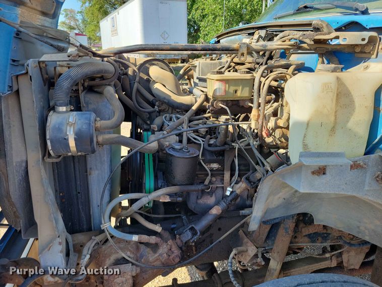 image for item EE1145 1995 Ford F700 dump flatbed truck