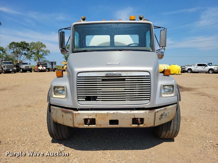 image for item EE1148 1999 Freightliner FL80 tank truck