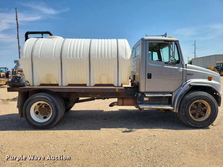 image for item EE1148 1999 Freightliner FL80 tank truck