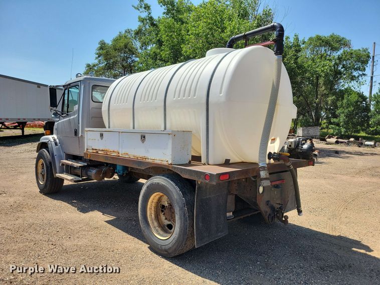 image for item EE1148 1999 Freightliner FL80 tank truck