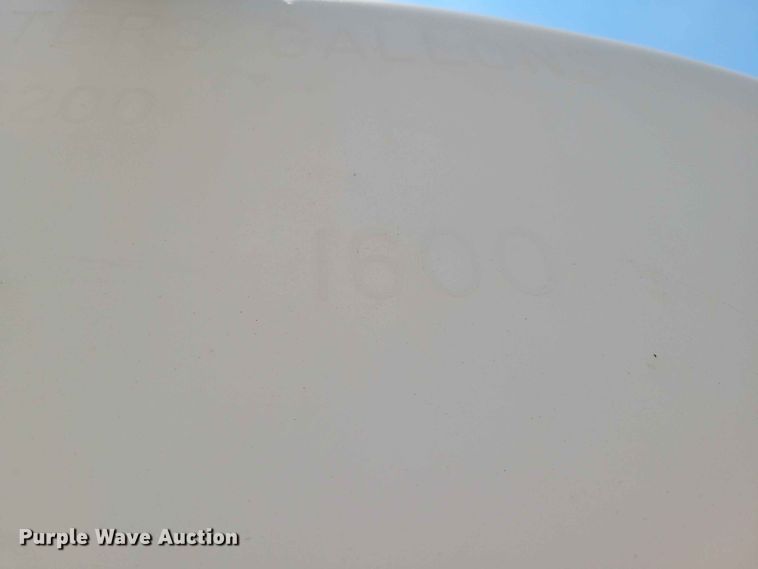 image for item EE1148 1999 Freightliner FL80 tank truck