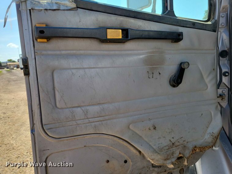 image for item EE1148 1999 Freightliner FL80 tank truck