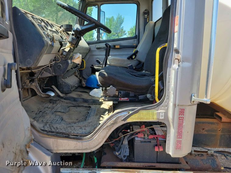 image for item EE1148 1999 Freightliner FL80 tank truck