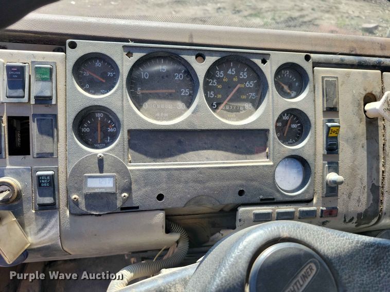 image for item EE1148 1999 Freightliner FL80 tank truck