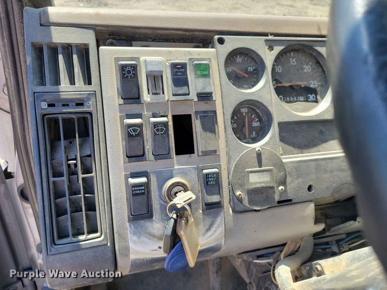 image for item EE1148 1999 Freightliner FL80 tank truck
