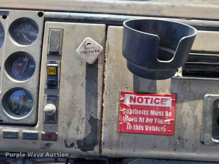 image for item EE1148 1999 Freightliner FL80 tank truck