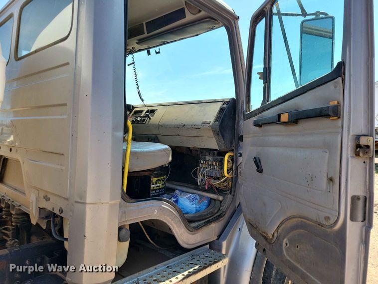 image for item EE1148 1999 Freightliner FL80 tank truck