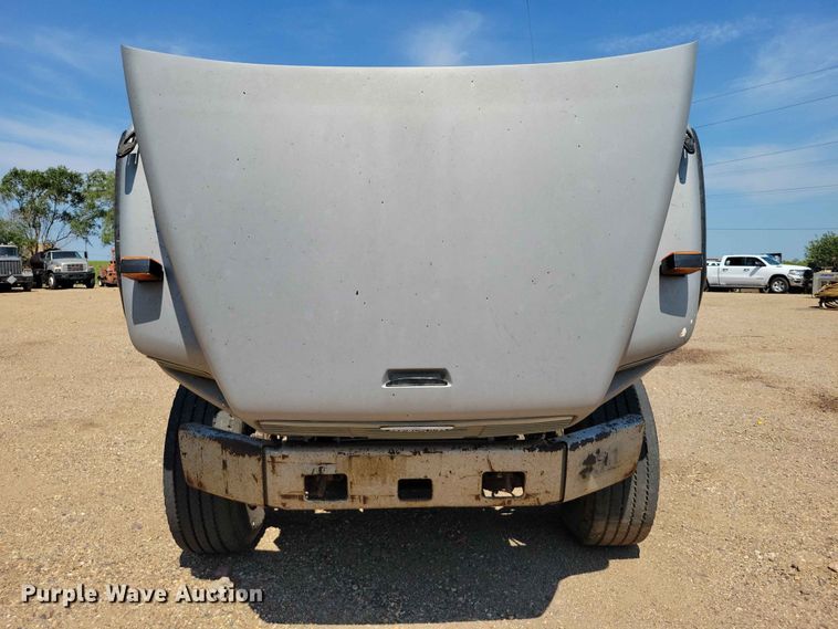image for item EE1148 1999 Freightliner FL80 tank truck