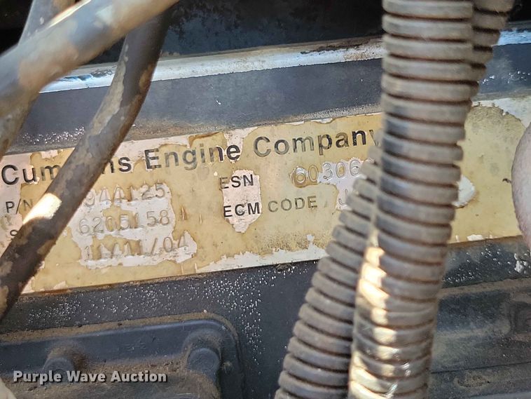 image for item EE1148 1999 Freightliner FL80 tank truck