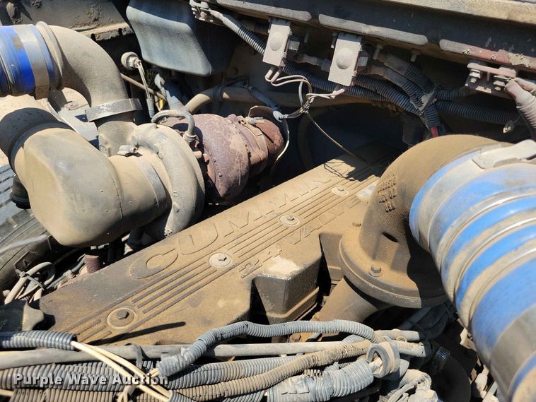 image for item EE1148 1999 Freightliner FL80 tank truck