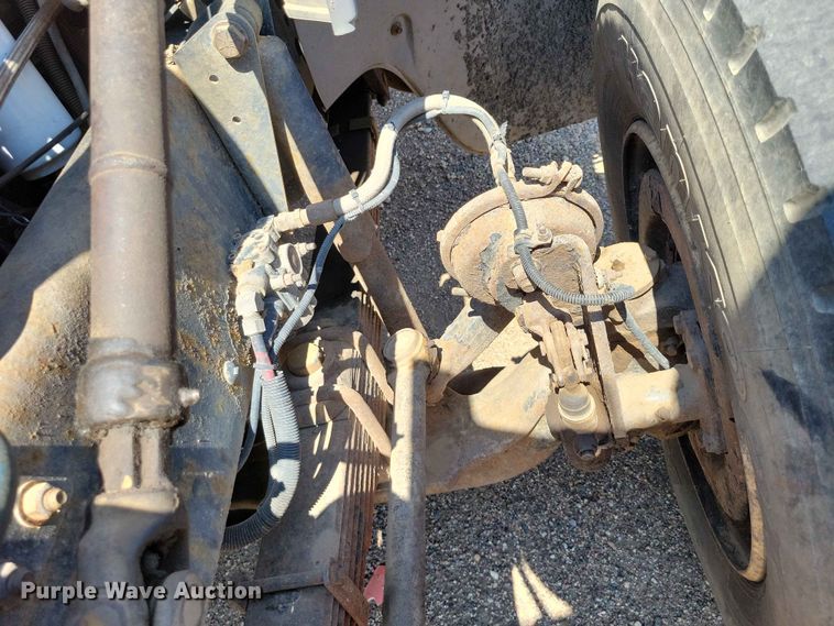 image for item EE1148 1999 Freightliner FL80 tank truck