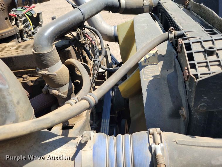 image for item EE1148 1999 Freightliner FL80 tank truck