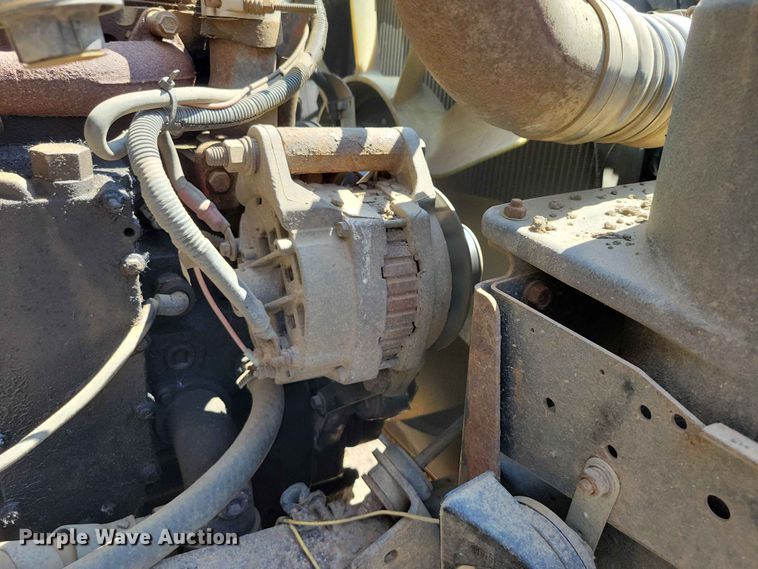 image for item EE1148 1999 Freightliner FL80 tank truck