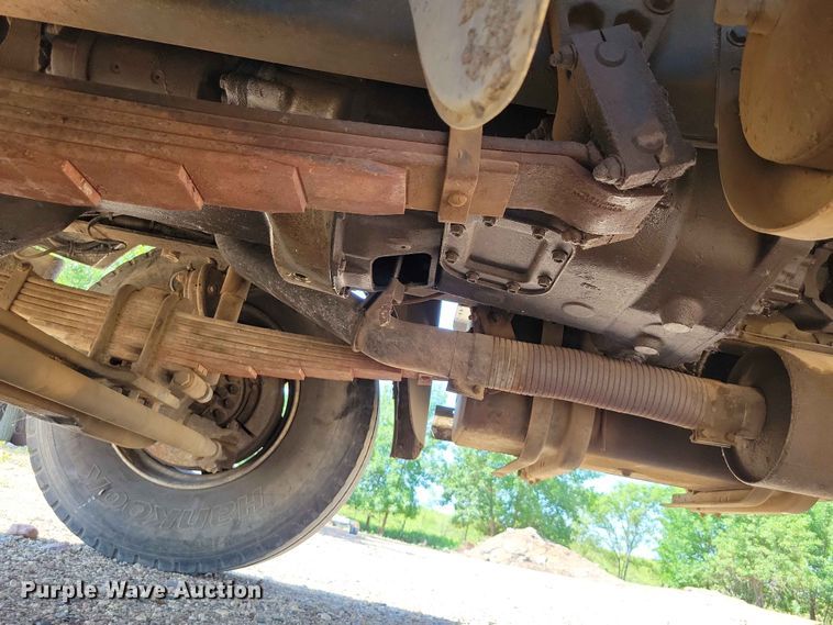 image for item EE1148 1999 Freightliner FL80 tank truck