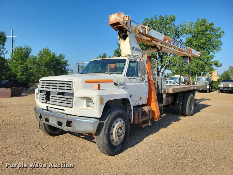 image for item EE1149 1989 Ford F800 crane truck