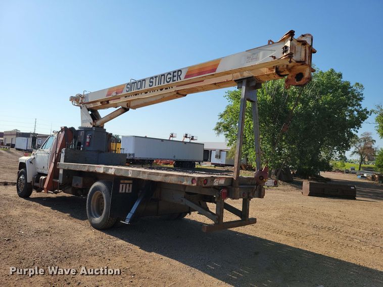 image for item EE1149 1989 Ford F800 crane truck