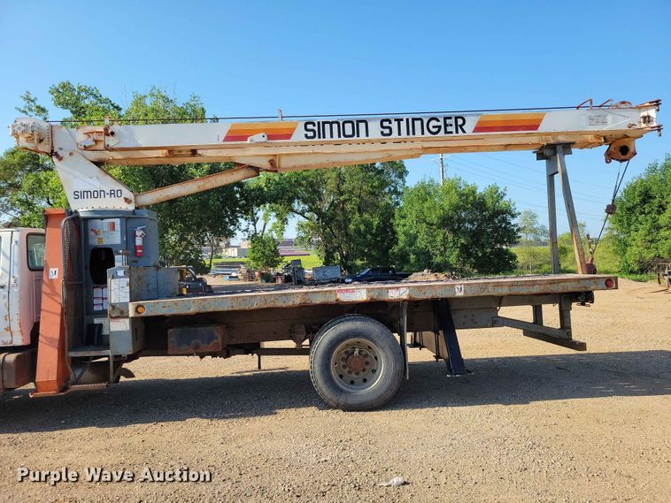 image for item EE1149 1989 Ford F800 crane truck