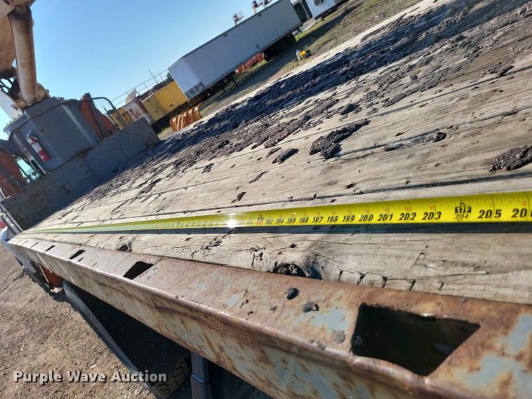 image for item EE1149 1989 Ford F800 crane truck