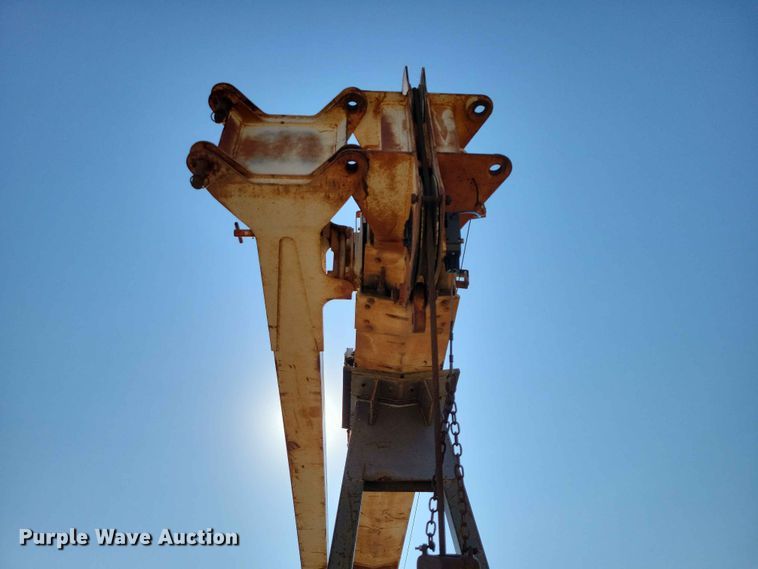 image for item EE1149 1989 Ford F800 crane truck