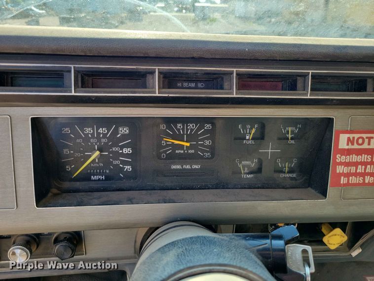 image for item EE1149 1989 Ford F800 crane truck