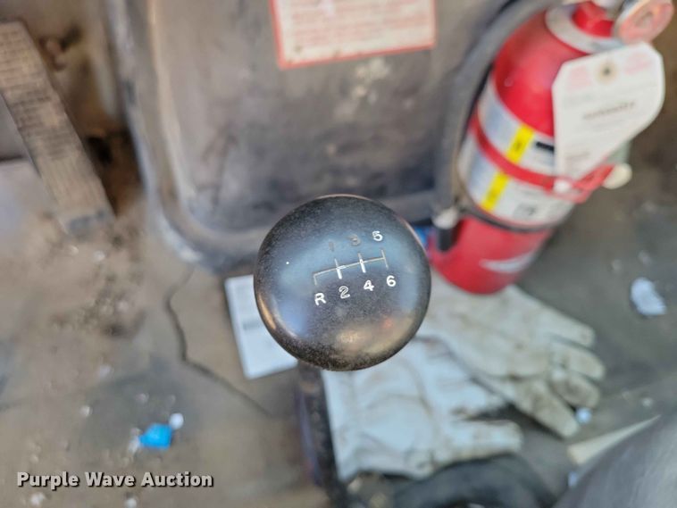 image for item EE1149 1989 Ford F800 crane truck