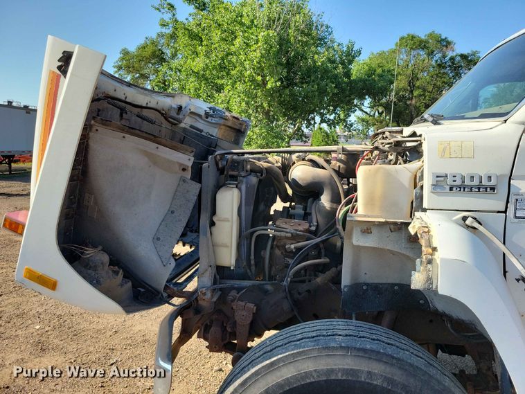 image for item EE1149 1989 Ford F800 crane truck