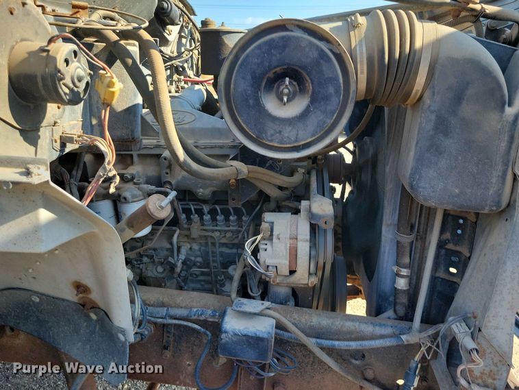 image for item EE1149 1989 Ford F800 crane truck