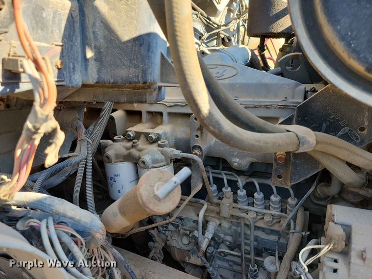 image for item EE1149 1989 Ford F800 crane truck