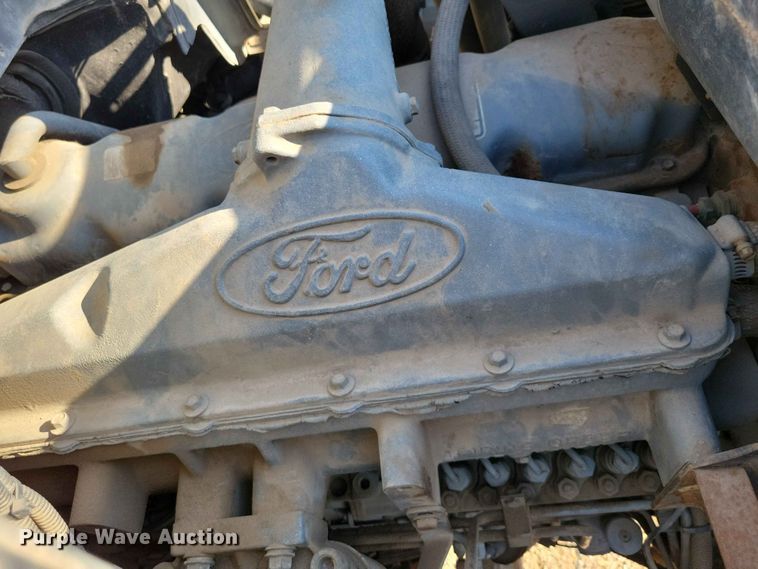 image for item EE1149 1989 Ford F800 crane truck