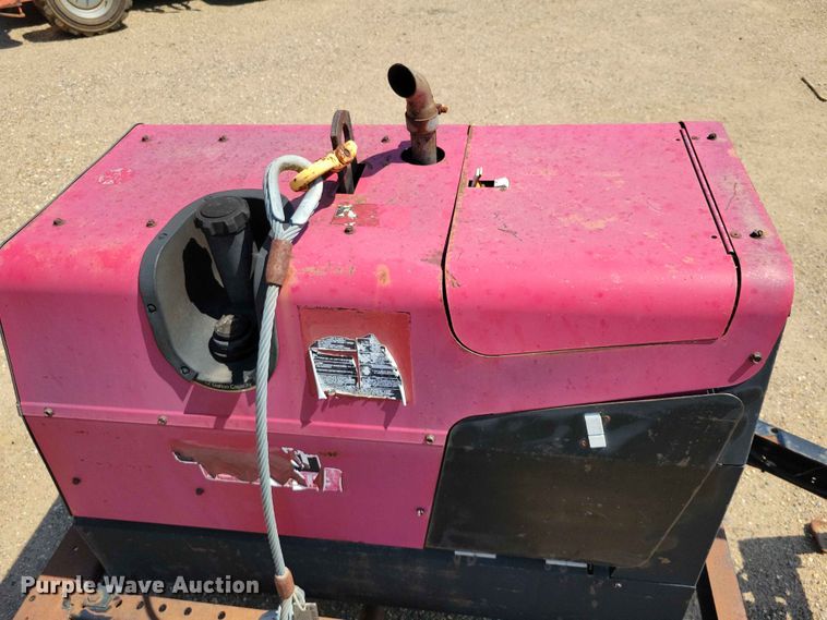 image for item EE1153 2004 Lincoln Ranger 250 welder/generator