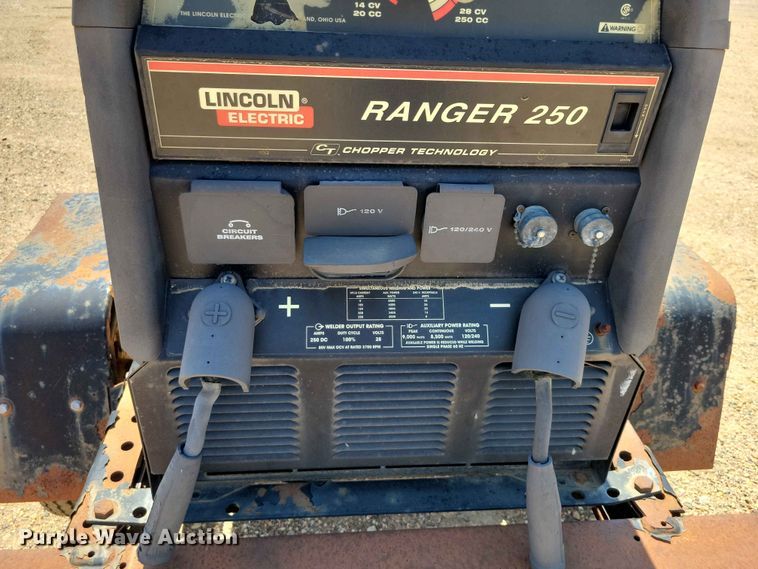 image for item EE1153 2004 Lincoln Ranger 250 welder/generator