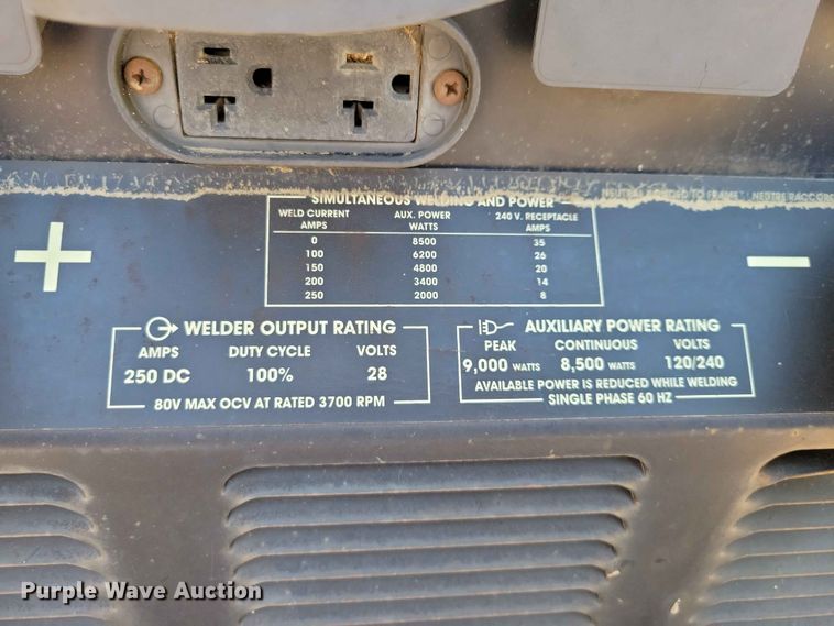 image for item EE1153 2004 Lincoln Ranger 250 welder/generator