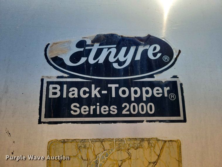 image for item EE1154 1991 Ford LTL9000 oil distributor truck