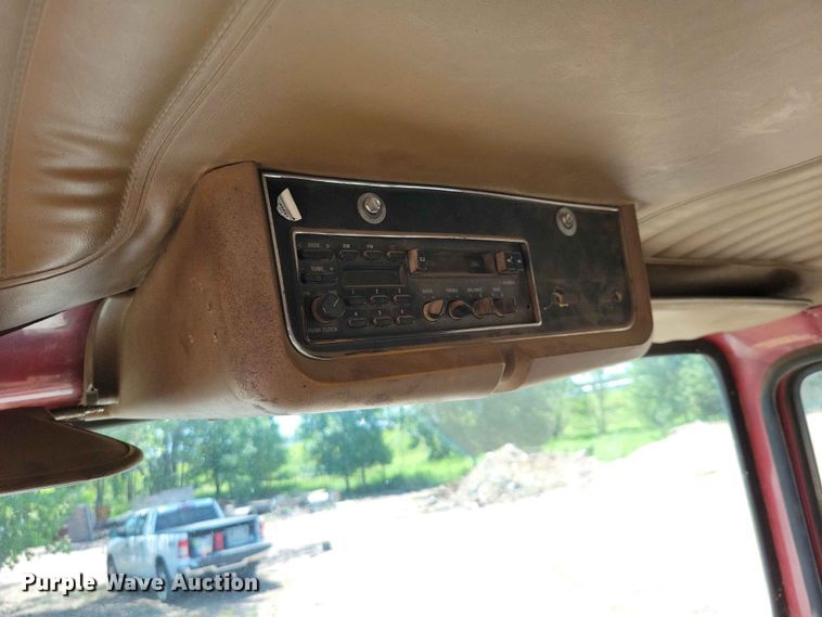 image for item EE1154 1991 Ford LTL9000 oil distributor truck
