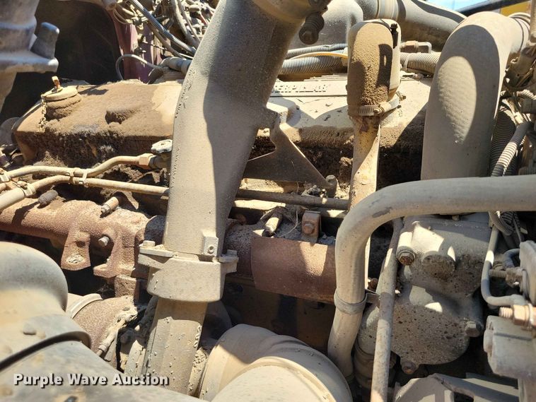 image for item EE1154 1991 Ford LTL9000 oil distributor truck