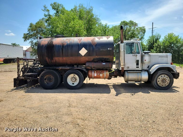 image for item EE1155 1981 GMC General oil distributor truck