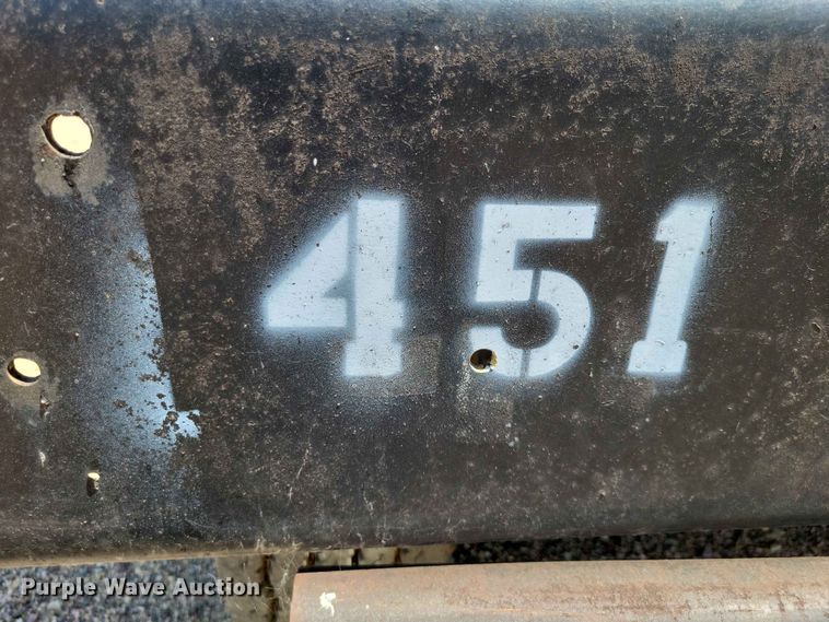 image for item EE1155 1981 GMC General oil distributor truck