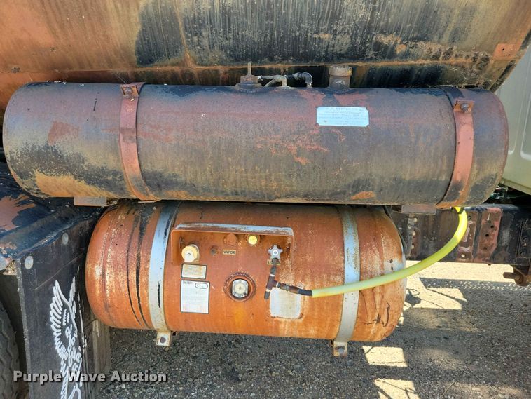 image for item EE1155 1981 GMC General oil distributor truck