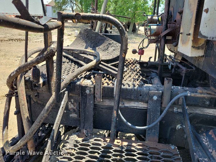 image for item EE1155 1981 GMC General oil distributor truck