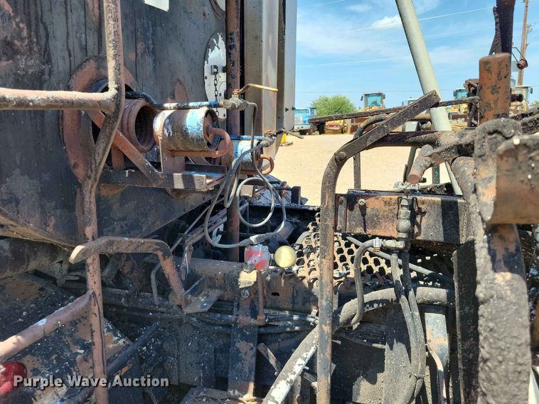 image for item EE1155 1981 GMC General oil distributor truck
