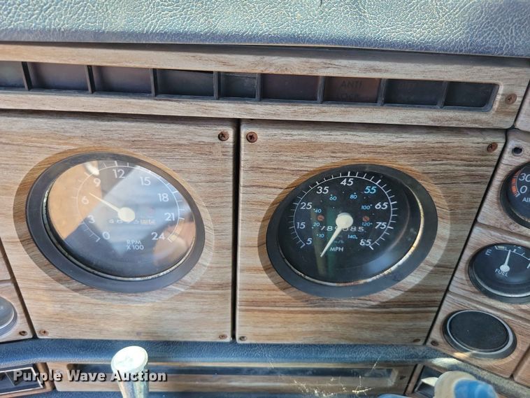 image for item EE1155 1981 GMC General oil distributor truck