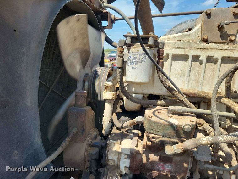 image for item EE1155 1981 GMC General oil distributor truck